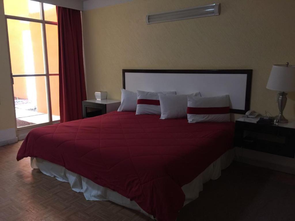 Hotel Del Valle Inn Pachuca Экстерьер фото
