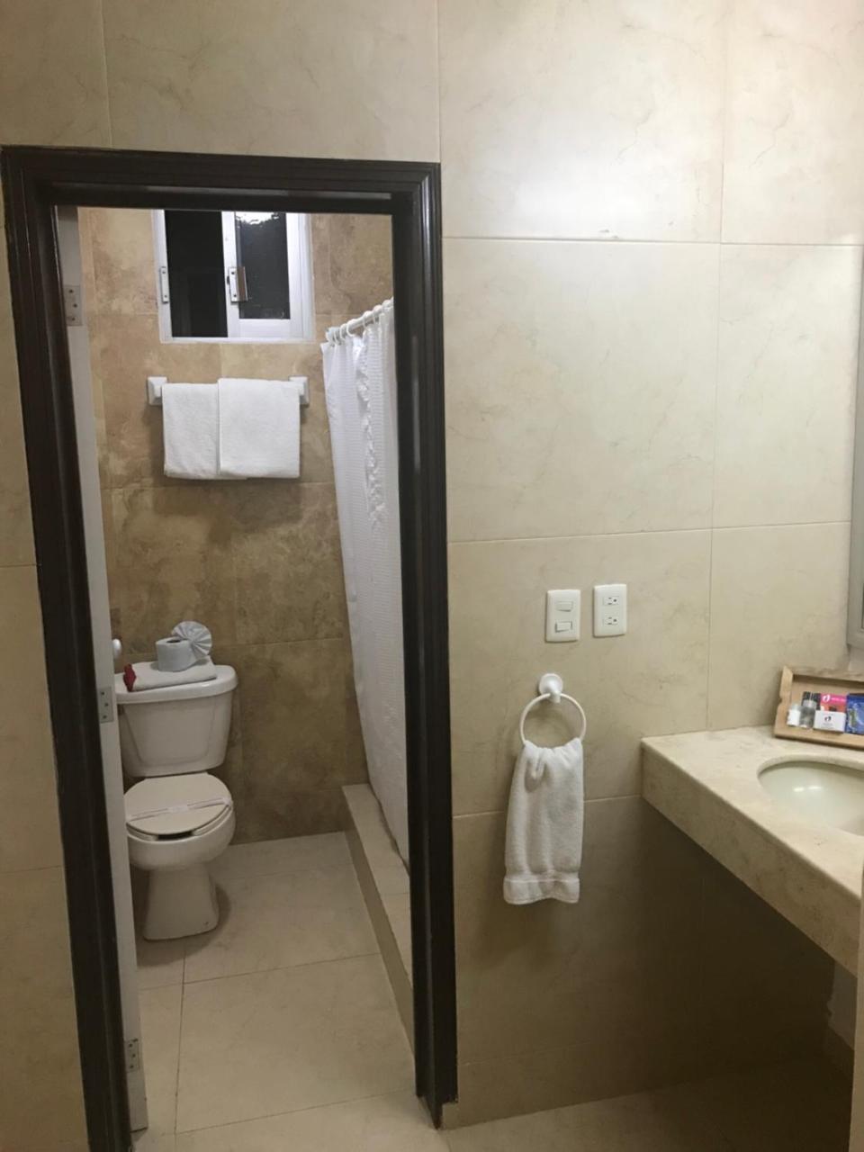 Hotel Del Valle Inn Pachuca Экстерьер фото